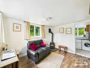 Snowdrop Cottage- click for photo gallery